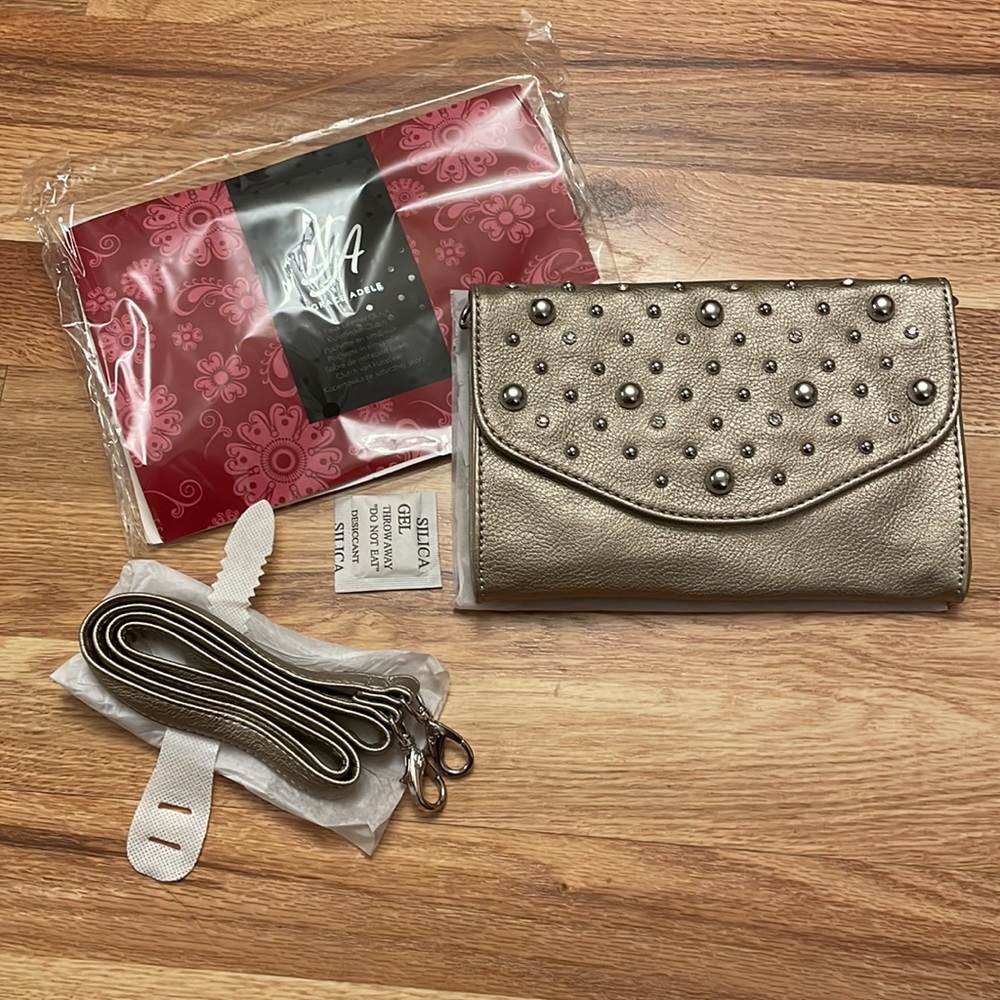 NIP Grace Adele Britt Clutch in Metallic (Champagne)